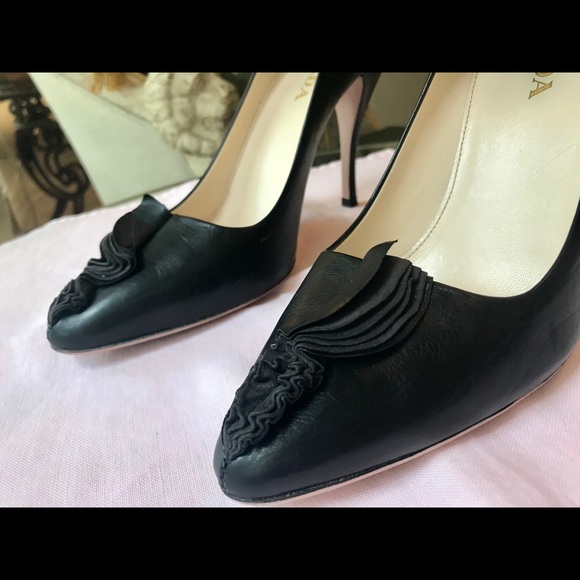 PRADA Heels size 37 Pumps Black Classic Style - Picture 5 of 9
